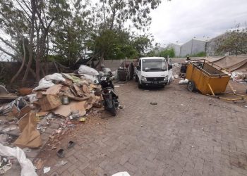 Pengelola Pabrik Keluhkan Bau Busuk TPS Safe N Lock