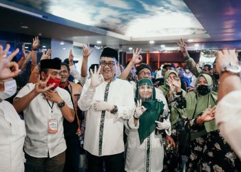 Debat Perdana, Kelana – Astutik Paling Kuasai Materi