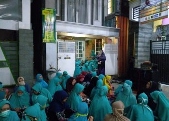 Ibu-ibu Yamiyah Istighosah Muslimat Khoirunnisak Waru Dukung BHS-Taufiqulbar