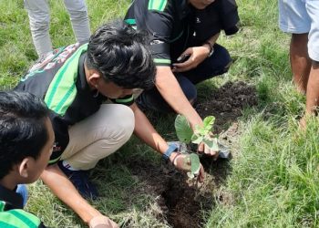 CANS Surabaya Tanam 100 Pohon Jambu