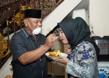 Pasutri Anggota Dewan Rayakan Pesta Ultah Perkawinan Ke-30