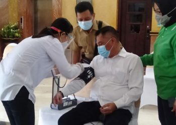 Disuntik Vaksin Covid-19, Kasatpol PP Surabaya Alami KIPI