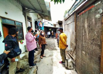 Komisi A DPRD Surabaya Tinjau Gubuk Reyot Anak Lumpuh