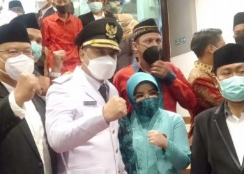 Eri Cahyadi-Armuji Dilantik Jadi Walikota dan Wawali Surabaya