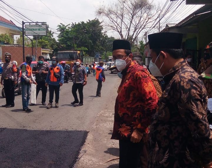 Bupati Gus Muhdlor Minta Camat Segera Eksekusi Jalan Rusak