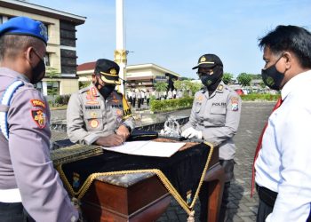 Jajaran Polresta Sidoarjo Teken Pakta Integritas Anti Penyalahgunaan Narkoba dan Senpi
