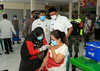 150 Pedagang Pasar Tulangan Disuntik Vaksin Covid-19