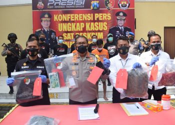 Rampas HP,  Dua Pelaku Tega Bunuh Tetangga