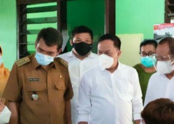 Wawali dan Pimpinan DPRD Tinjau Vaksinasi Pedagang Pasar Kapasan