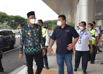 Bupati Sidoarjo Siapkan 1.300 Vaksin Bagi Frontliner Bandara Juanda