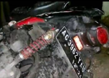 Berangkat Renang, 2 Siswi SMA Tewas Hantam Bus