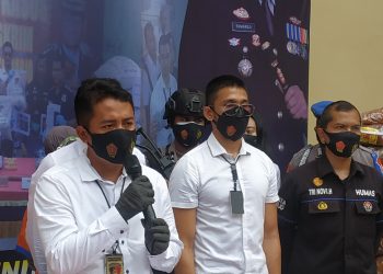 Polresta Sidoarjo Gerebek Produsen Krupuk Tahu Berbahan Bleng