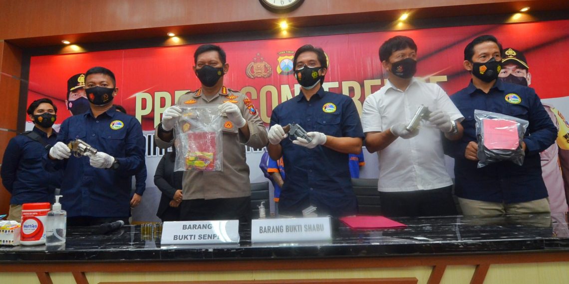 Polda Jatim Tangkap Dua Bandar Sabu Dan Sita Tiga Senpi