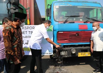 Mendag M Lutfi Lepas Ekspor Furniture Sidoarjo ke AS