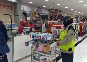 Polresta Sidoarjo Cegah Kerumunan Pengunjung Mall
