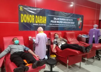 Perkuat Sinergitas, Anggota Propam Polresta Sidoarjo Donor Darah HUT Ke-75 POM AD