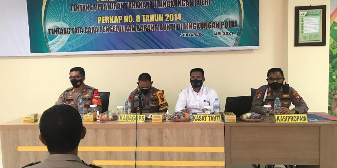 Polresta Sidoarjo Sosialisasikan Perkap Peraturan Tahanan dan BB