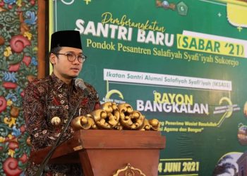 Bupati Bangkalan Ra Latif Berangkatkan Puluhan Santri