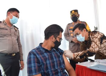 Mall Mini Pelayanan Polresta Sidoarjo Beri Vaksin Covid-19 Gratis