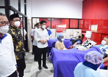 Wagub Jatim Emil Dardak Imbau Penyintas Covid-19 Aktif Donor Darah