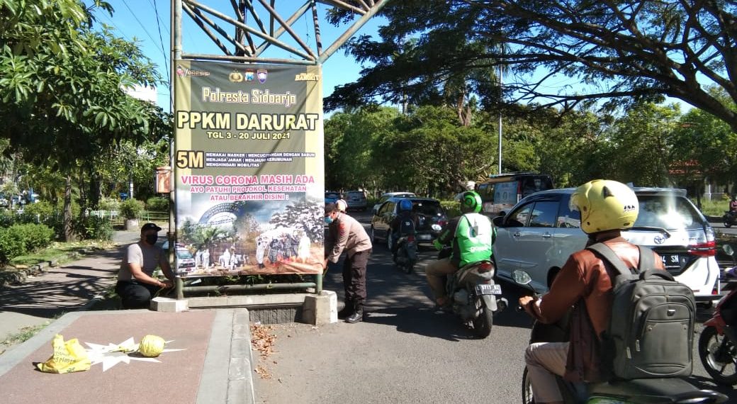 Polresta Sidoarjo Sebar Sosialisasi PPKM Darurat