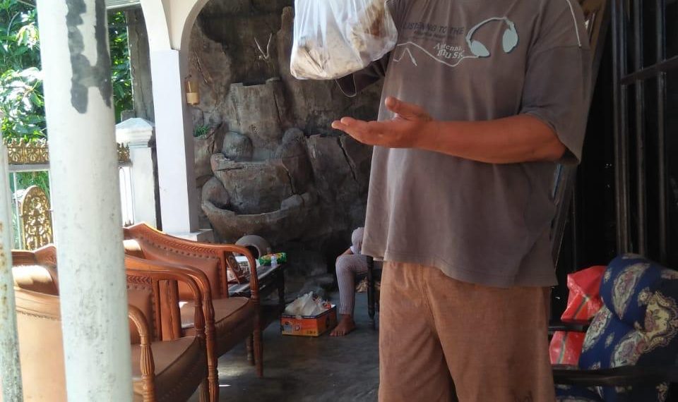 Pasutri Anggota Dewan Bagikan 500 Nasi Bungkus Tiap Hari ke Warga Isolasi Mandiri