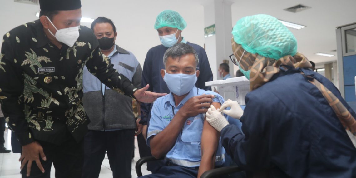 Pabrik Kertas Tjiwi Kimia Vaksinasi 5.300 Karyawan