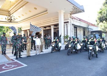 Bupati Gus Muhdlor Berangkatkan Bansos Sembako Ribuan Warga Terdampak Covid-19