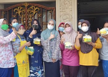 Dapur Umum Hj Mimik Idayana Dapat Apresiasi Istri Bupati Sidoarjo