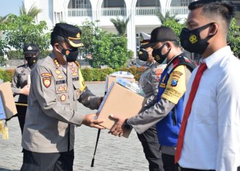 Kapolresta Sidoarjo Bekali Anggota Paket Kesehatan Lawan Covid-19