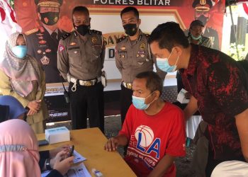 Polres Blitar Vaksinasi Puluhan Penyandang Disabilitas