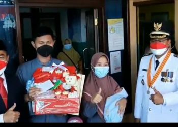 Walikota Gratiskan Biaya Persalinan Ziyan Atika Adiba Lahir 17 Agustus
