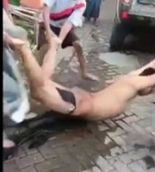 Dua Maling Kotak Amal Masjid Dimassa