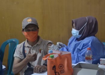 Gelar Vaksinasi Bersama Dinkes, PKS Sidoarjo : PKS antivaksin itu HOAX