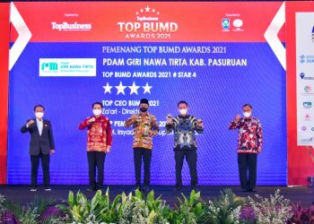 Bupati Pasuruan Irsyad Yusuf Raih TOP BUMD Awards