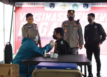 Polresta Sidoarjo Suntik Vaksin Covid-19 Pendekar Pagar Nusa