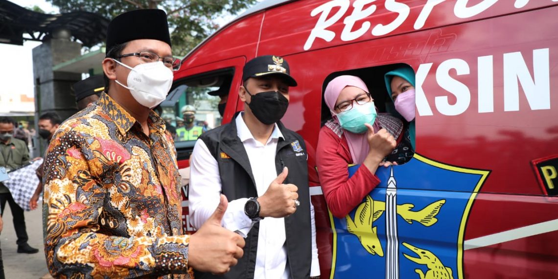 Bupati Gus Muhdlor – Walikota Eri Cahyadi Kolaborasi Percepatan Vaksinasi Aglomerasi Surabaya Raya Menuju Level 1