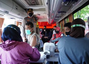 Polresta Sidoarjo Terus Masifkan Vaksinasi Pedagang Pasar Tradisional
