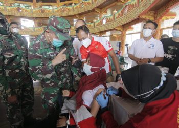 Danone Gelar Sentra Vaksinasi Indonesia Maju di Surabaya