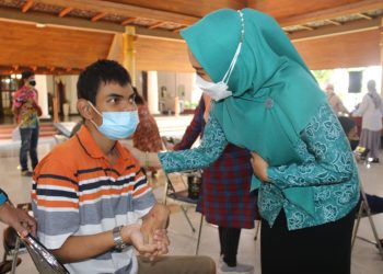 PKK Sidoarjo Vaksinasi 100 Anak Berkebutuhan Khusus