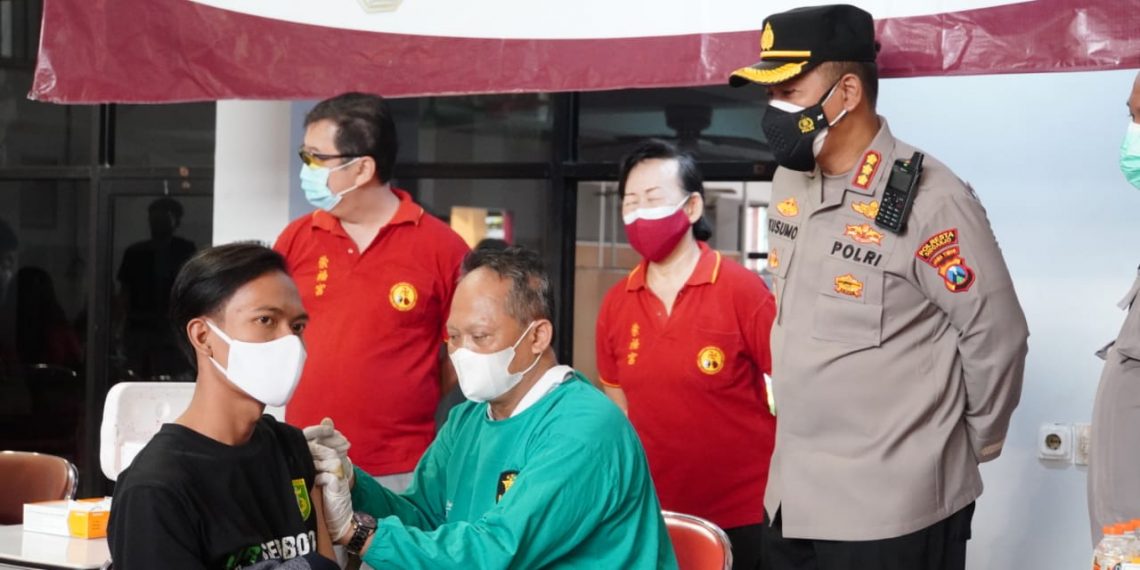 Polresta Sidoarjo Kembali Gelar Vaksinasi di Tempat Ibadah dan Sekolah