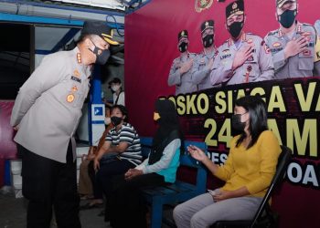 Ratusan Orang Datangi Posko Siaga Vaksin 24 Jam di Sidoarjo