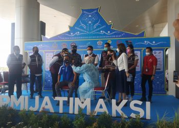 Gandeng JD.ID, HIPMI Jatim Gelar Vaksinasi 5 Ribu Dosis Masyarakat Dirgantara Juanda