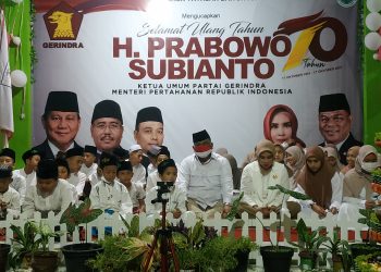 Anggota DPR Rahmat Muhajirin Pimpin Istighosah DPC Partai Gerindra Sidoarjo Rayakan HUT Prabowo Subianto ke 70