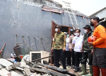Bupati Gus Muhdlor Pastikan Pemkab Sidoarjo Bantu Biaya Perbaikan Rumah Rusak Akibat Puting Beliung