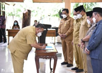 Teken Pakta Integritas Kepala OPD, Bupati Muhdlor: Kinerja Lambat Langsung Kita Evaluasi