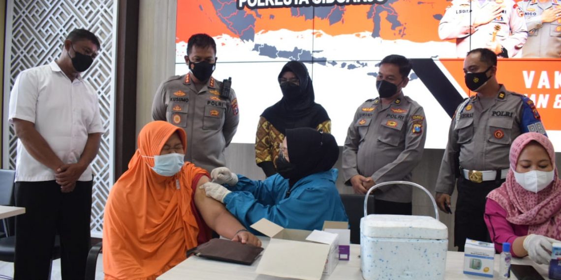 Rentan Terpapar Covid-19, Polresta Sidoarjo Maksimalkan Vaksinasi Booster Lansia