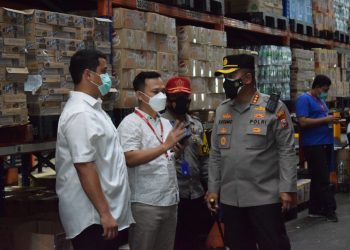 Pasokan Seret, Kapolresta Sidoarjo Sidak Minyak Goreng di Gudang Minimarket