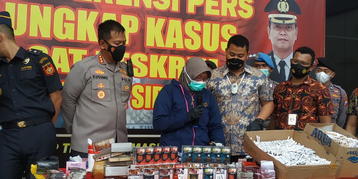 Polresta Sidoarjo Gerebek Home Industri Rokok Ilegal