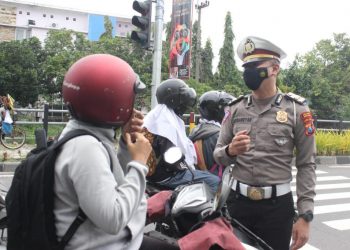 Satlantas Polresta Sidoarjo Beri Edukasi Keselamatan Pengendara